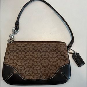 Coach C logo wristlet -Vintage Y2K